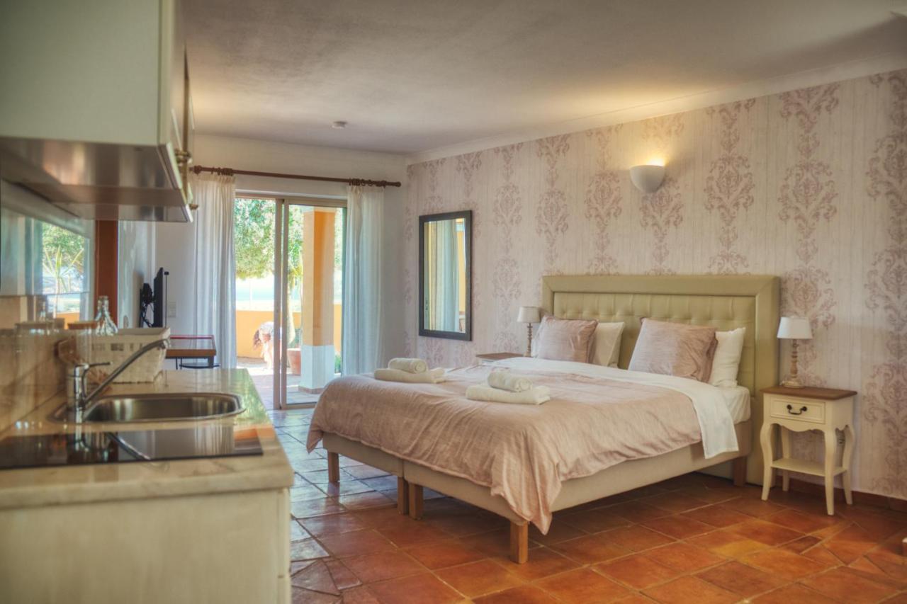 Moonshine Guest House With Private Studios And Private Cottage Lagos Dış mekan fotoğraf