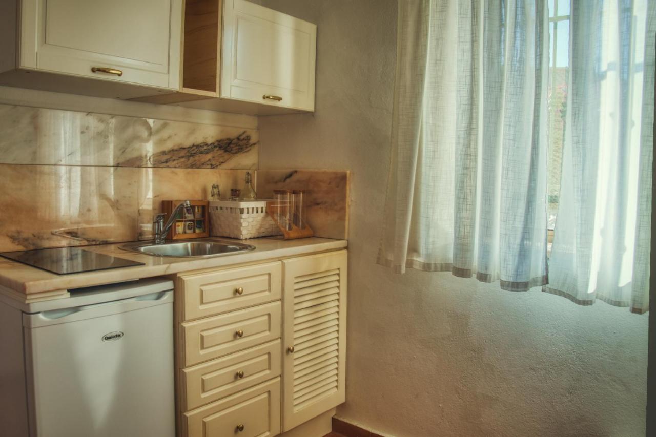 Moonshine Guest House With Private Studios And Private Cottage Lagos Dış mekan fotoğraf