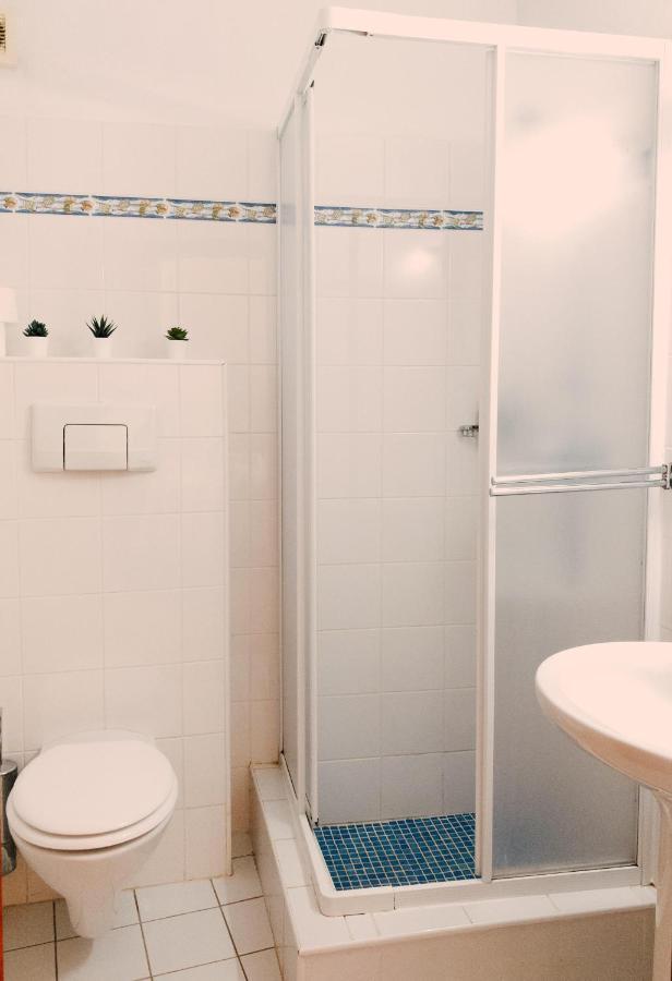Moonshine Guest House With Private Studios And Private Cottage Lagos Dış mekan fotoğraf